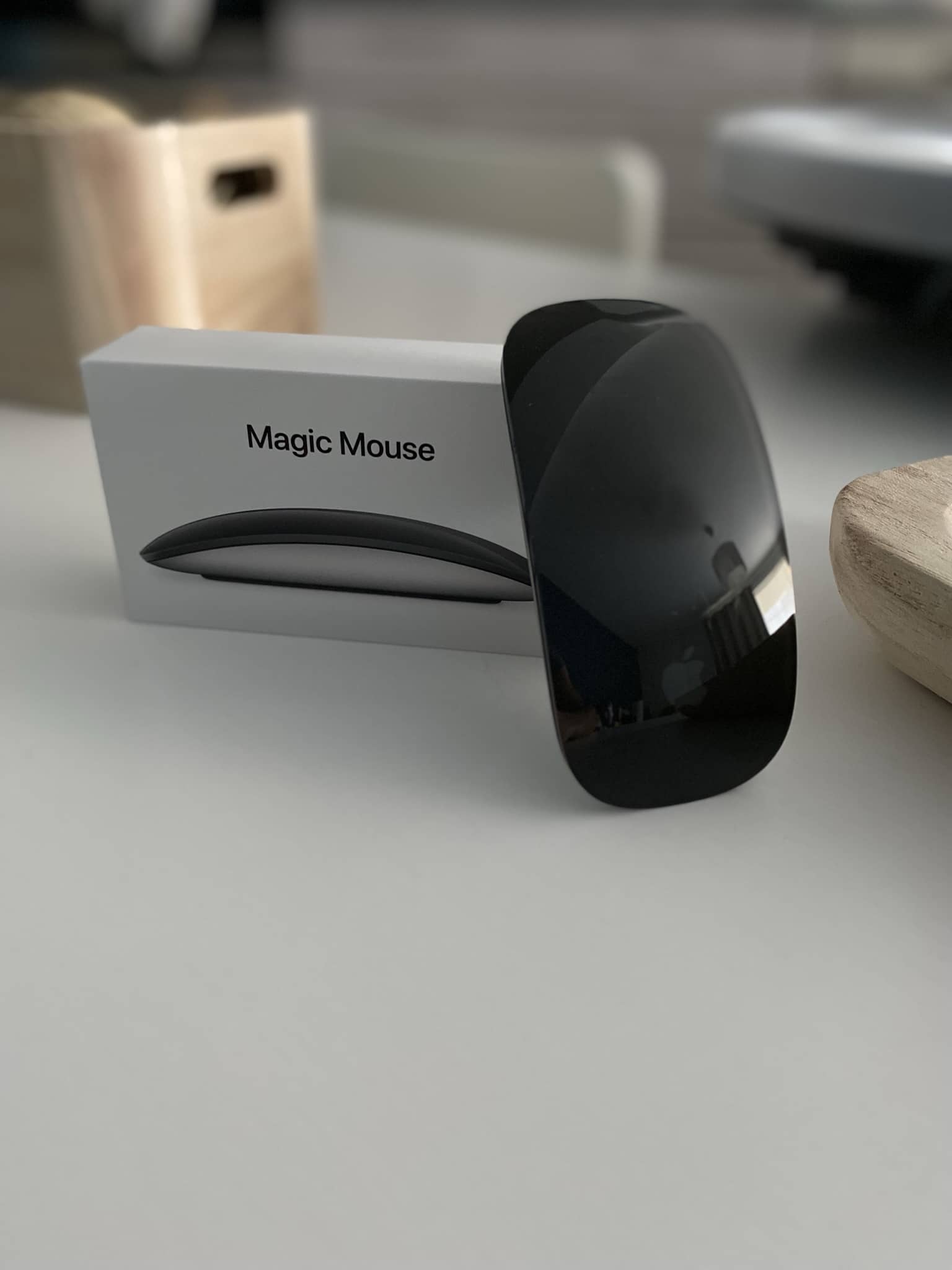 Je suis très content de ma nouvelle Magic Mouse 3 Surface Multi-Touch Noir
